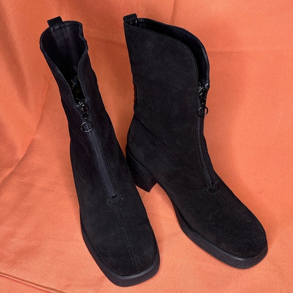 EUC Aquatalia Waterproof Suede Boots - Sz 9.5 - Picture 3 of 16